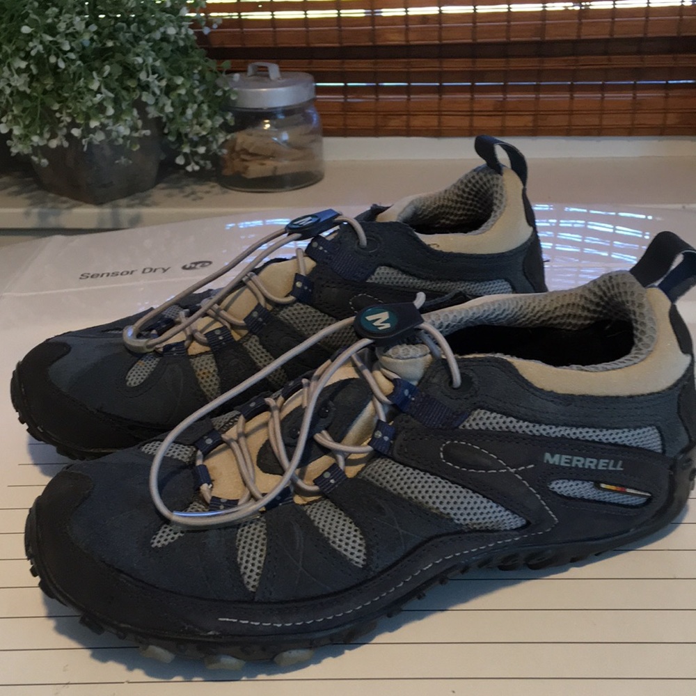 Merrell 7.5 women’s sneakers